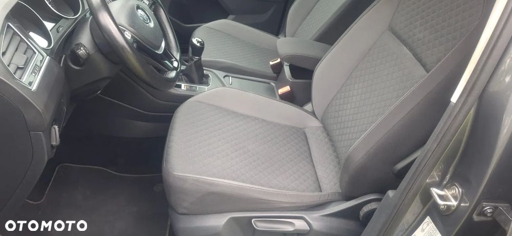 Volkswagen Tiguan - 23