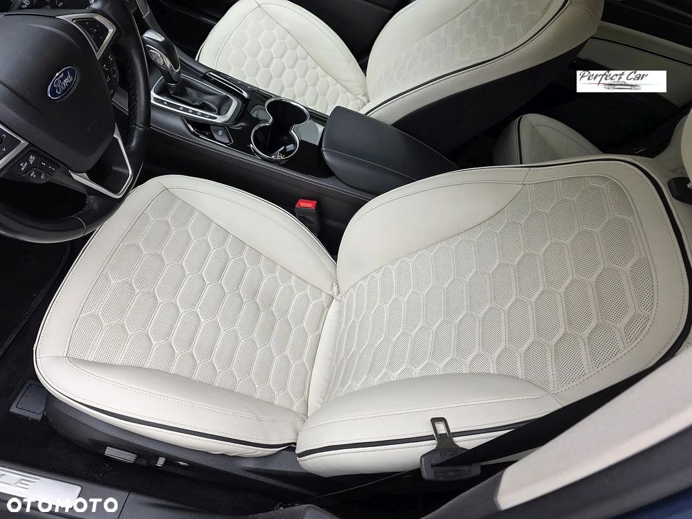 Ford Mondeo 2.0 Hybrid Vignale Plus - 8