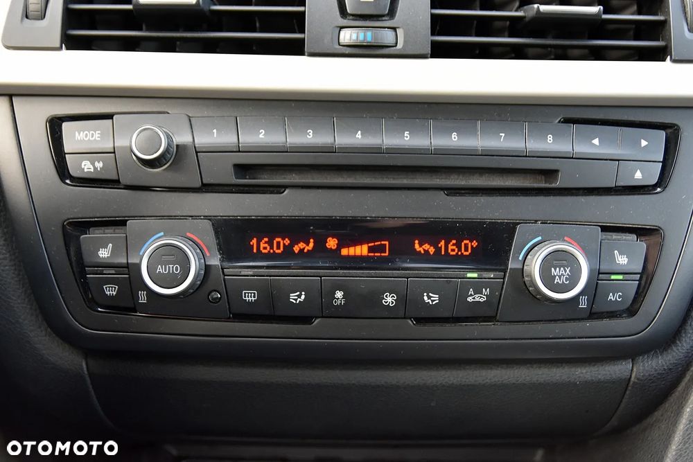 BMW Seria 3 320d - 31