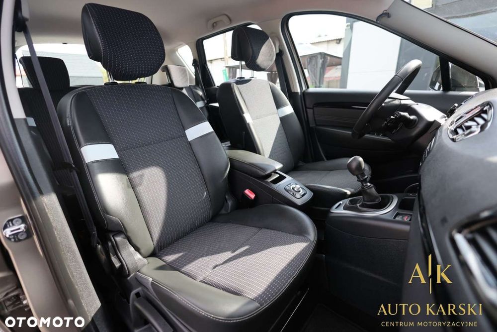 Renault Scenic - 36