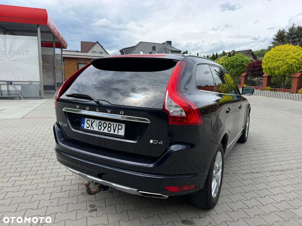 Volvo XC 60 D4 AWD Momentum - 9