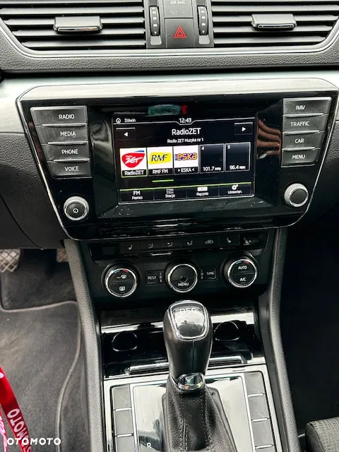 Skoda Superb Combi 2.0 TDI DSG Sportline - 19