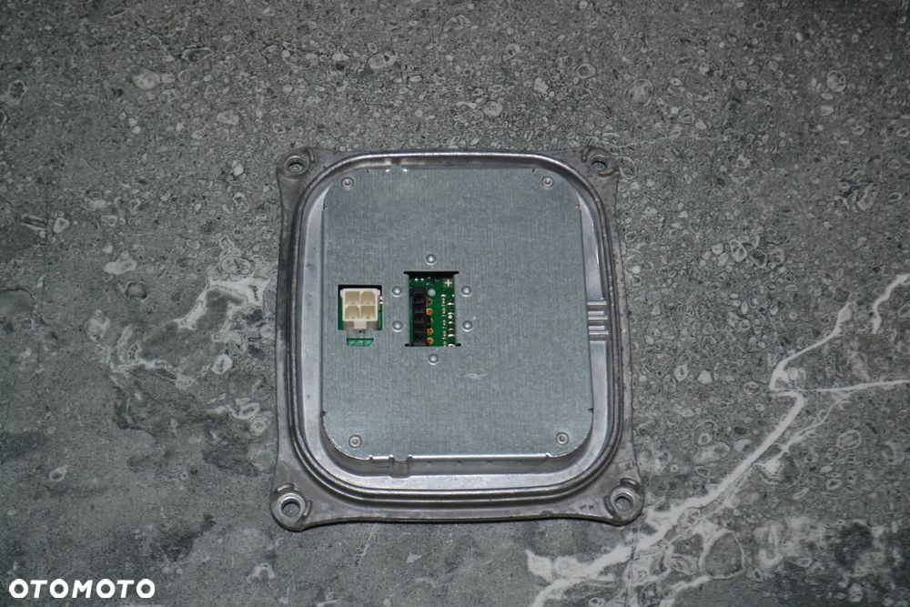 AUDI PRZETWORNICA LAMP XENON 8K0907472 - 2