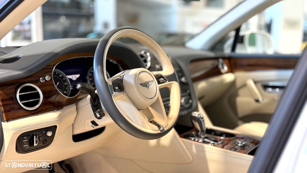 Bentley Bentayga V6 Hybrid - 15