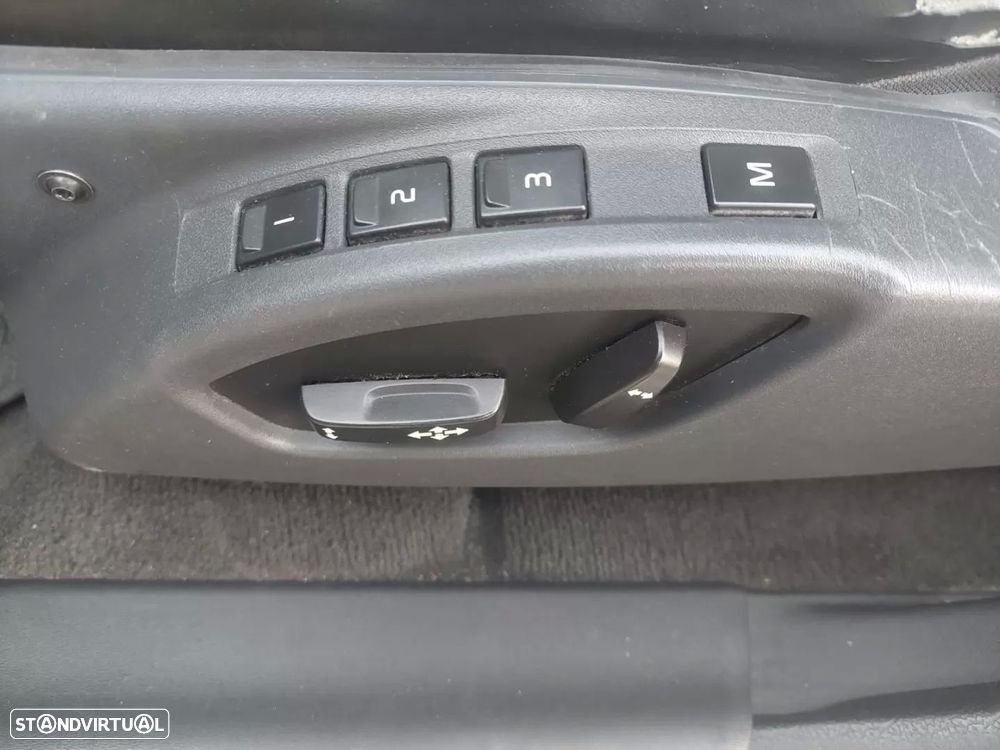 Volvo XC 60 D5 Summum Geartronic - 9