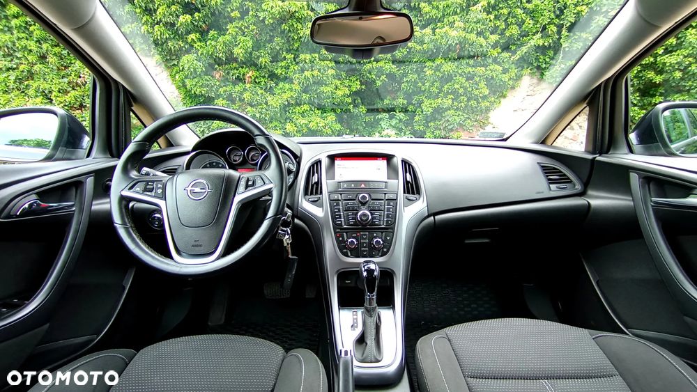 Opel Astra 1.6 Executive EU6 - 10
