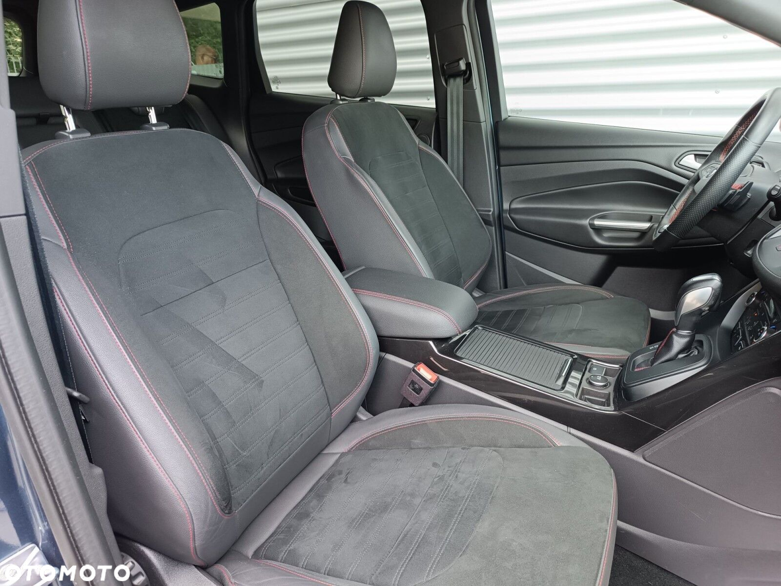Ford Kuga - 32