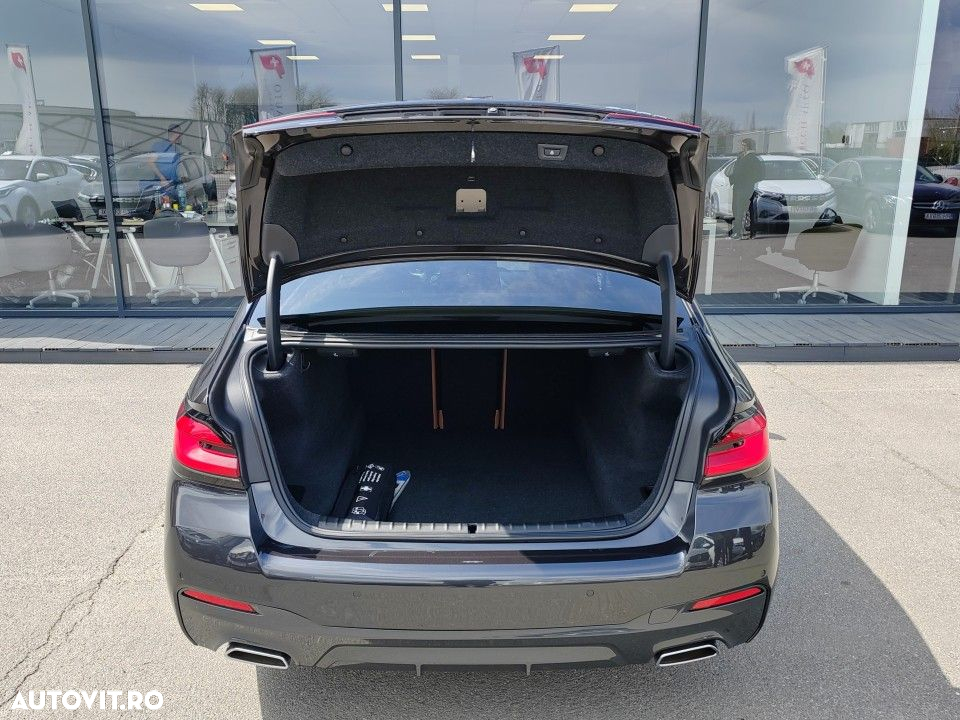 BMW Seria 5 520d Aut. M Sport Edition - 27