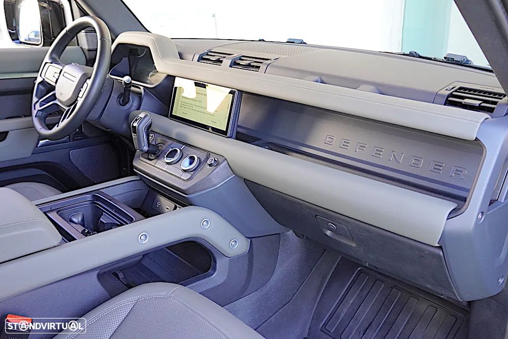 Land Rover Defender 2.0 P400e 110 AWD X-Dynamic SE - 26