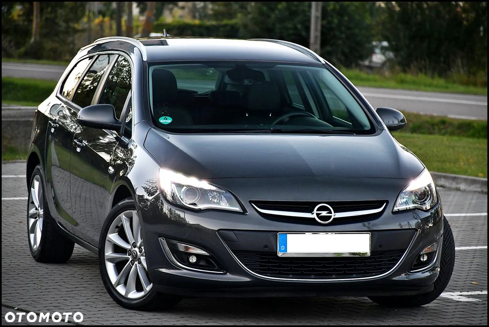 Opel Astra IV 1.4 T Cosmo - 1