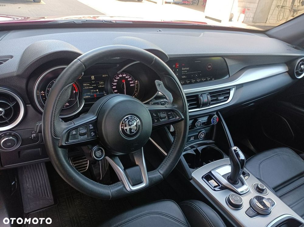 Alfa Romeo Stelvio - 19