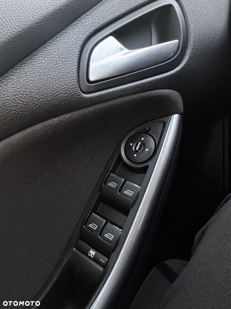 Ford Focus 1.6 TDCi DPF Titanium - 16