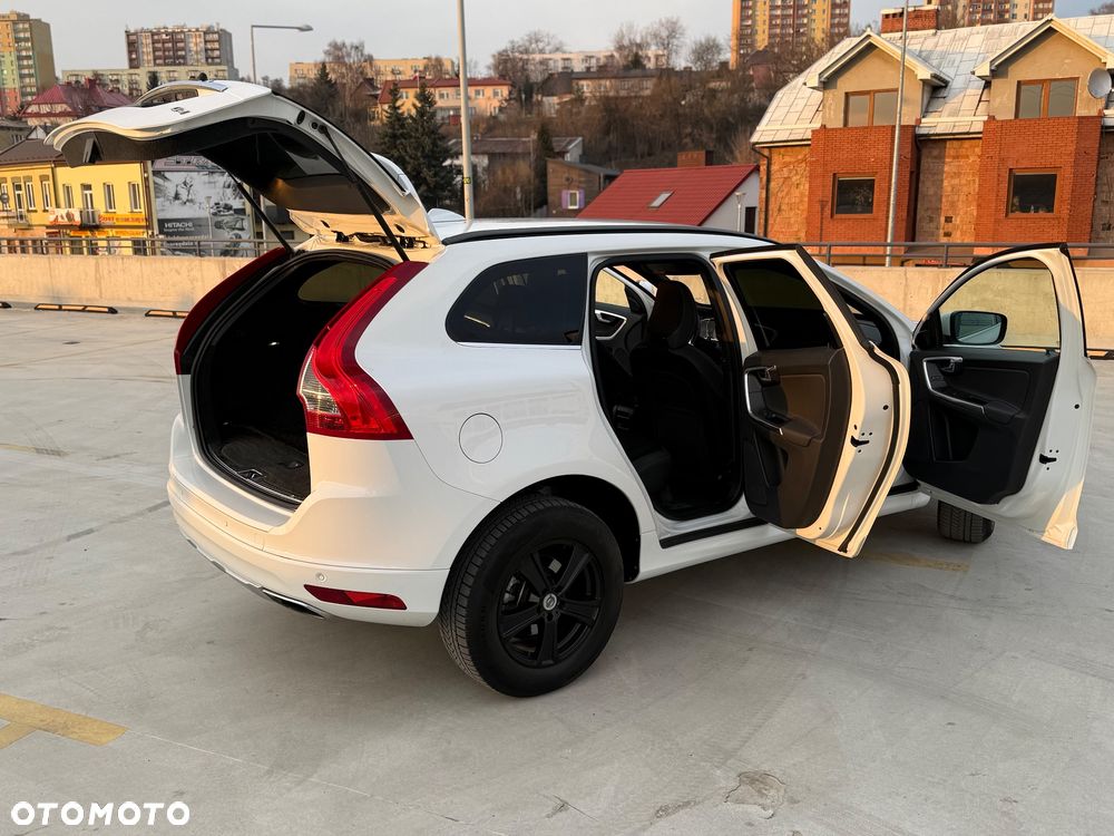 Volvo XC 60 D4 Momentum - 7