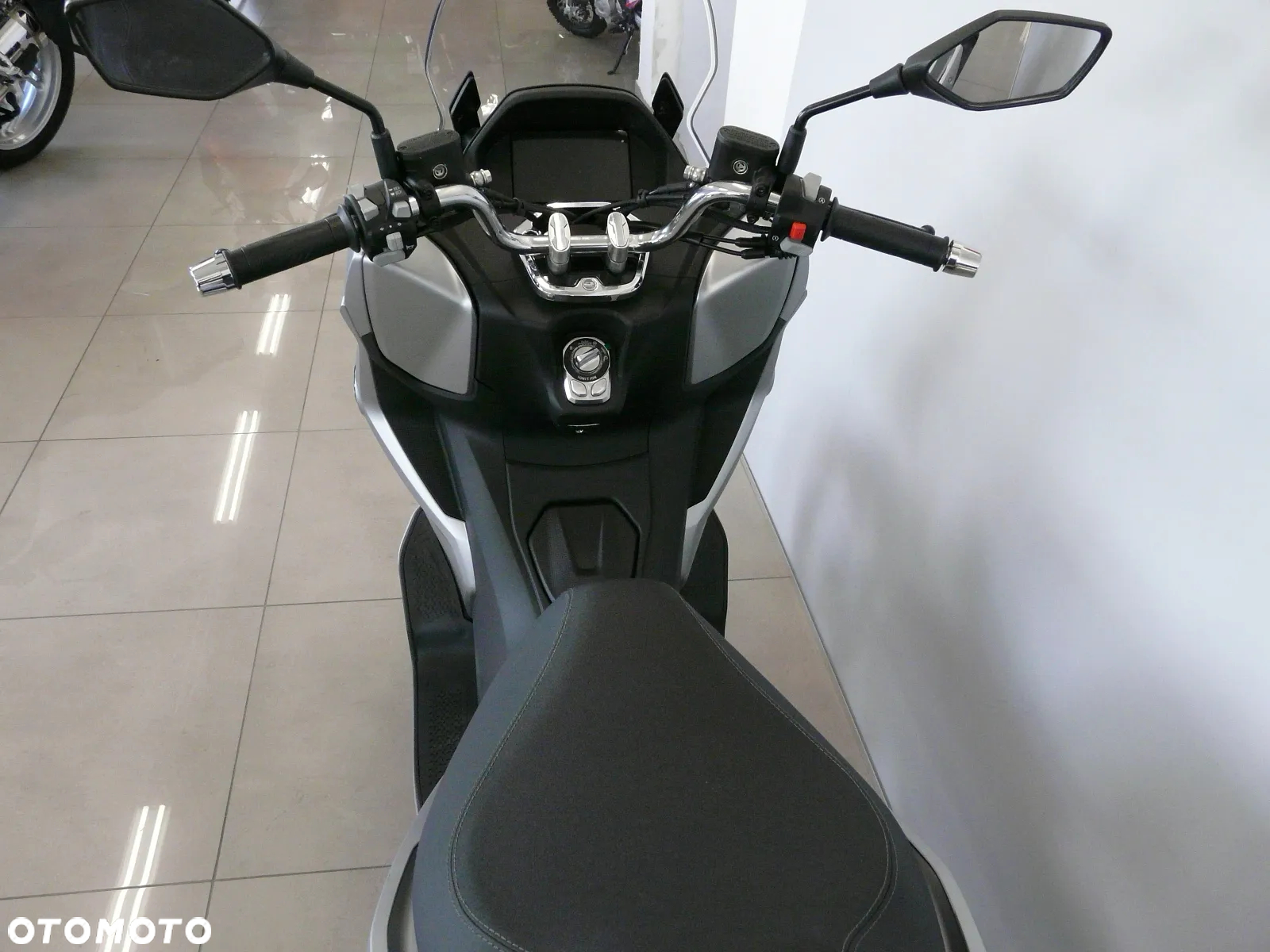 QJMOTOR MTX 125 - 24