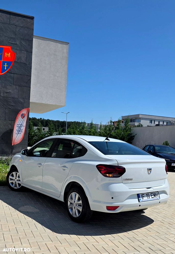 Dacia Logan TCe 90 MT5 Essential - 11
