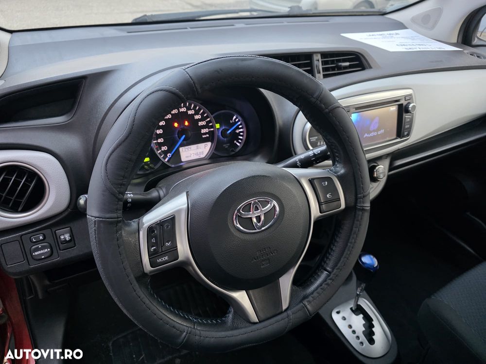 Toyota Yaris 1.5 VVT-i HSD Luna - 10