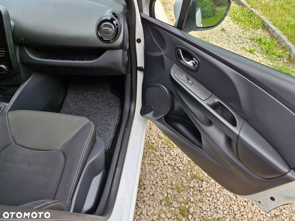 Renault Clio 1.2 16V 75 LIMITED - 18