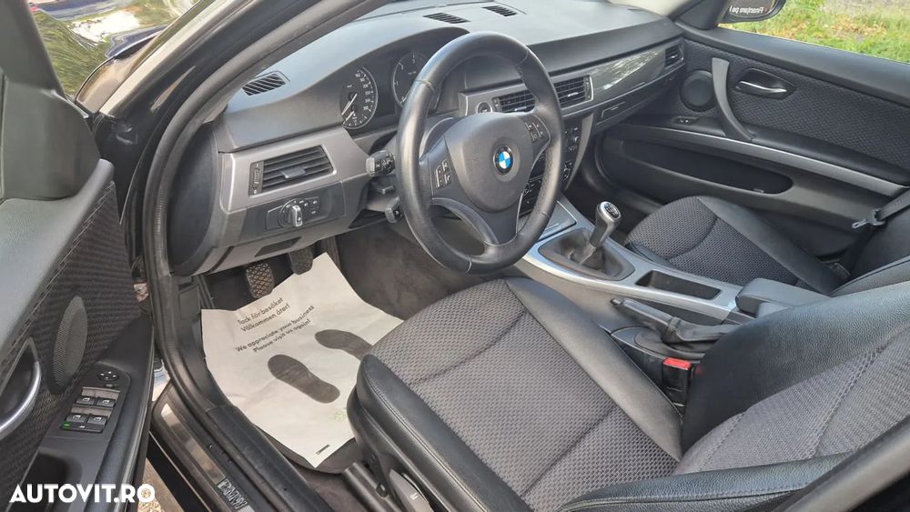BMW Seria 3 318d - 10