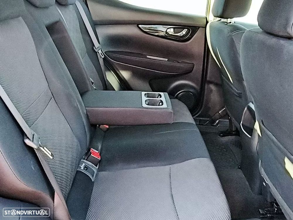 Nissan Qashqai 1.5 dCi N-Connecta RS+PS — fotografia 15