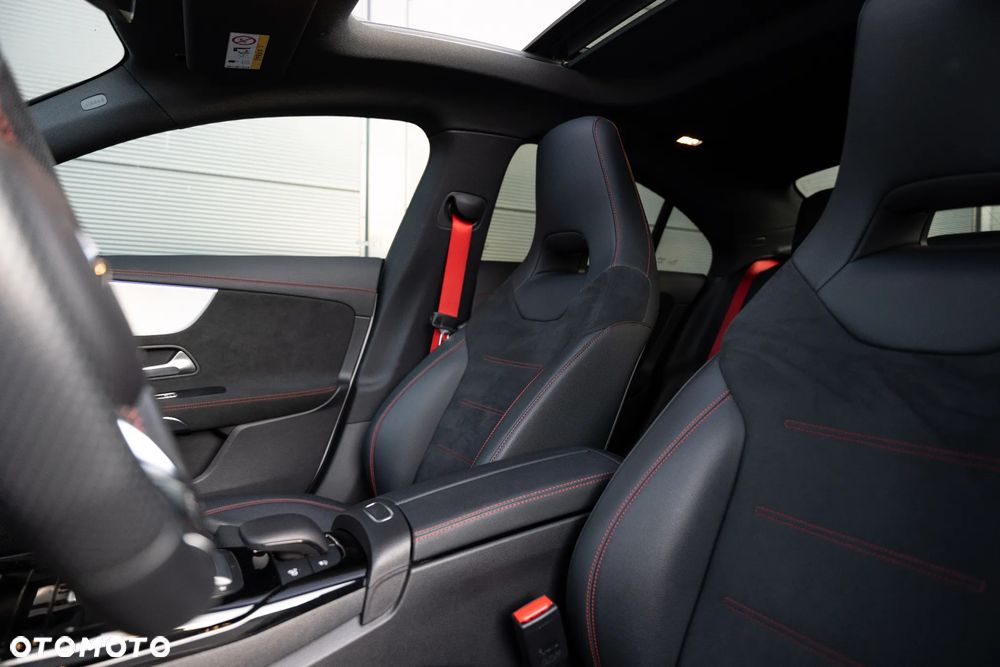 Mercedes-Benz CLA AMG 35 4-Matic 7G-DCT - 13