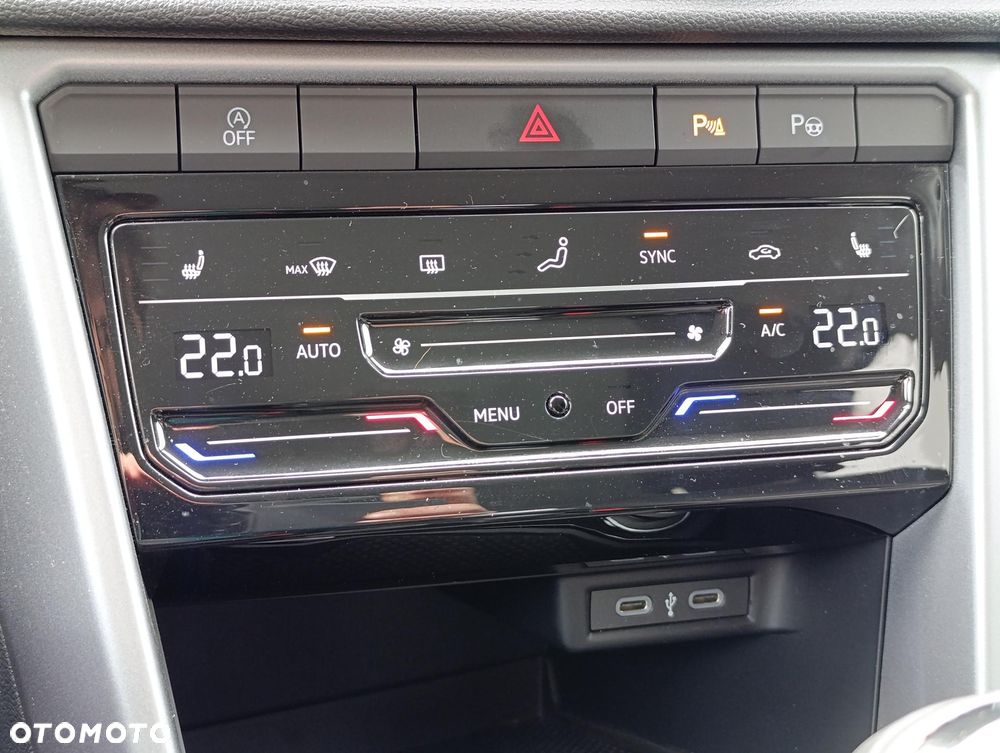 Volkswagen T-Roc 1.5 TSI Life - 36