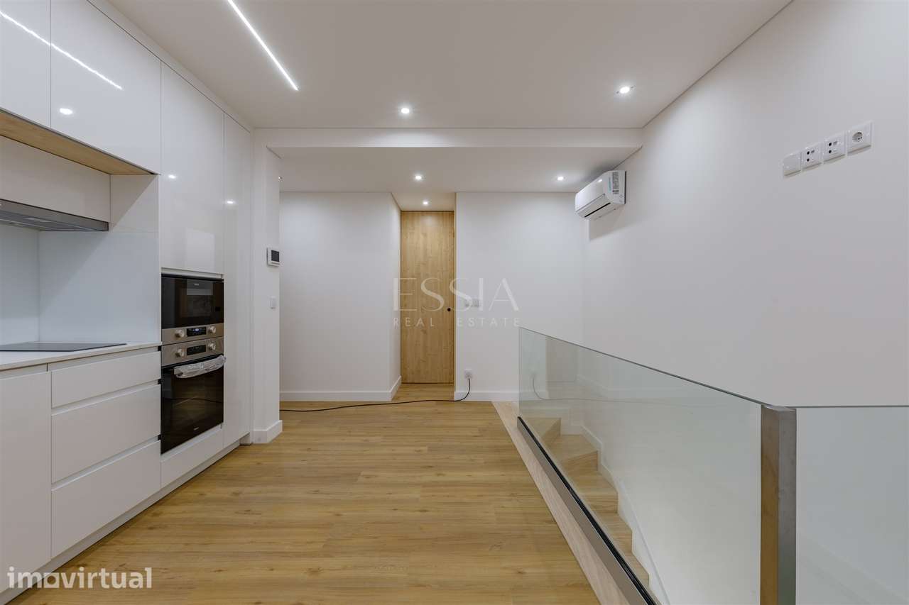 Apartamento T0 Duplex com Jardim Comum na Baixa do Porto - Grande imagem: 3/16