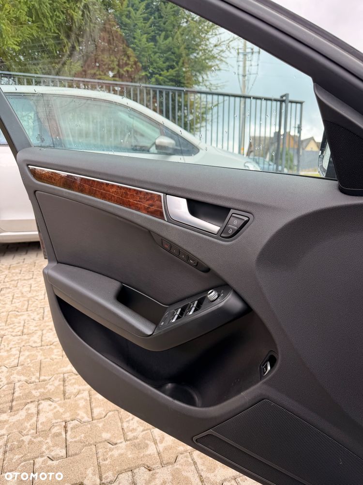 Audi A4 Limousine - 13