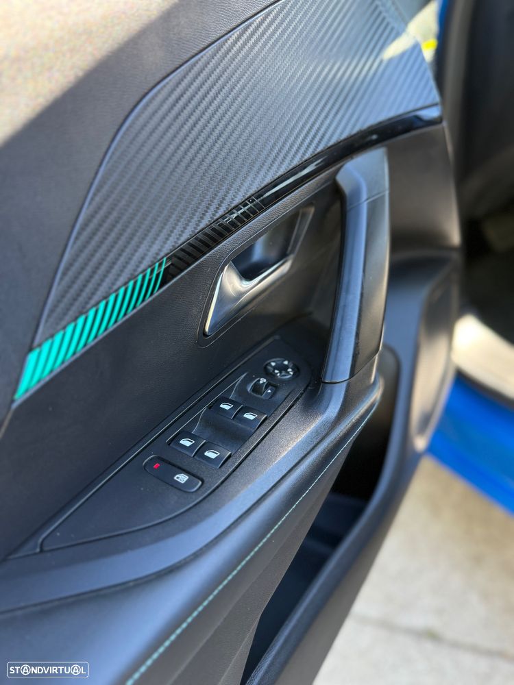 Peugeot e-2008 Allure+ - 16