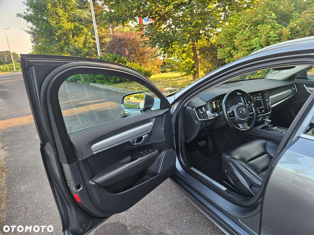 Volvo V90 D3 Geartronic Momentum Pro - 18