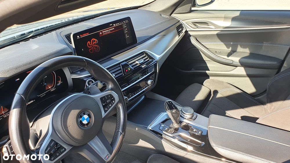 BMW Seria 5 520d xDrive M Sport sport - 16