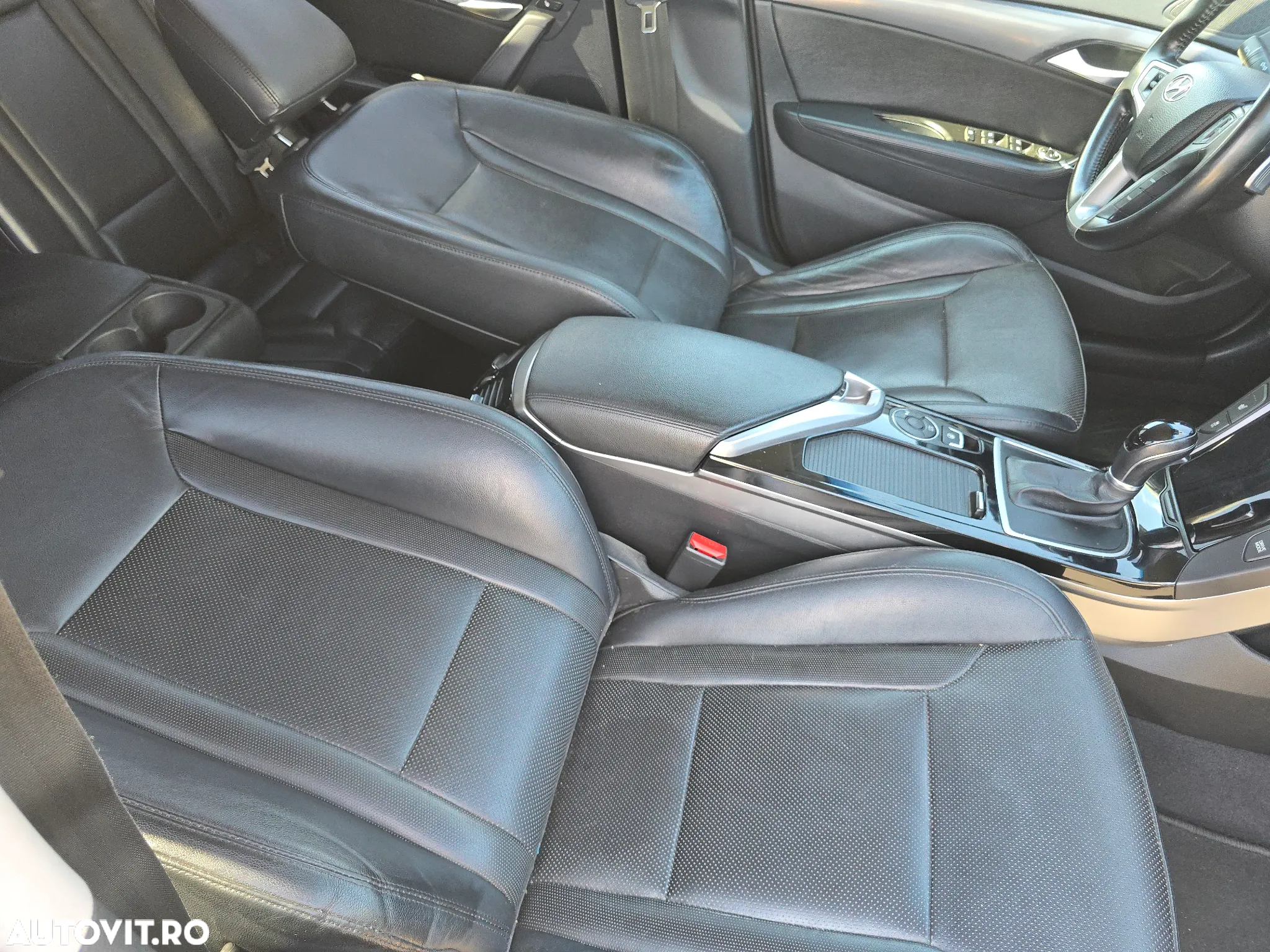 Hyundai i40 Kombi 1.7 CRDi DCT Premium - 10