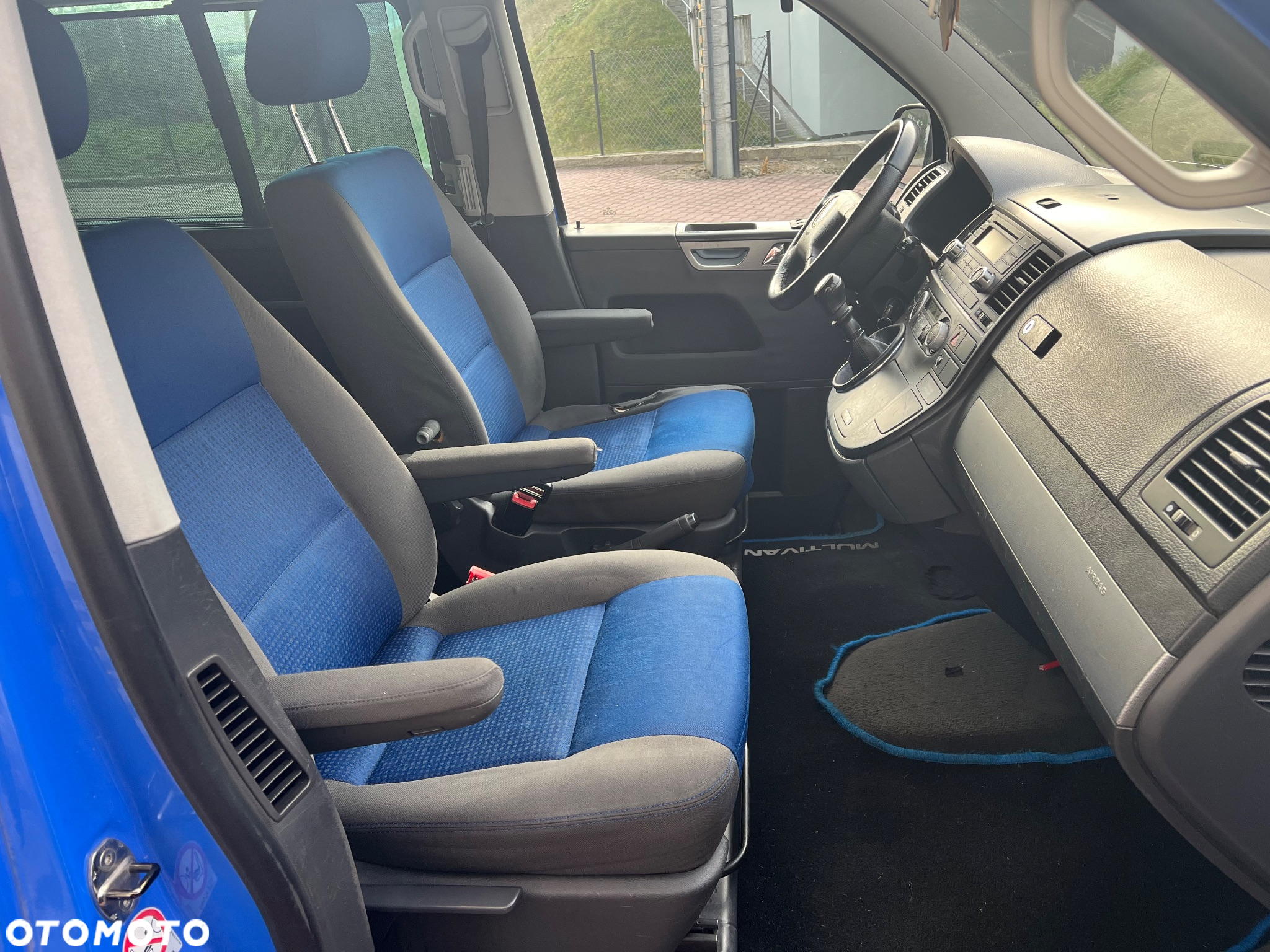 Volkswagen Multivan - 20