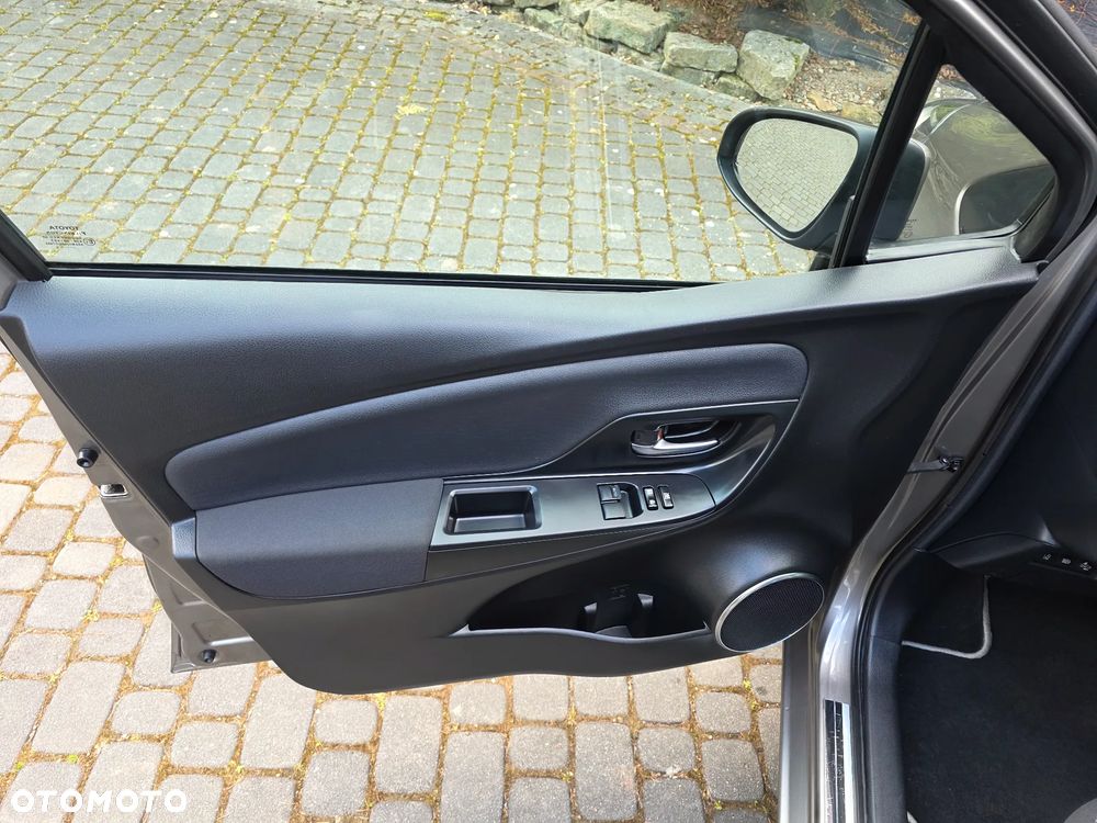 Toyota Yaris Hybrid 100 Premium - 14