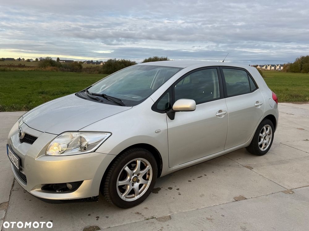 Toyota Auris 1.6 VVT-i Team - 10
