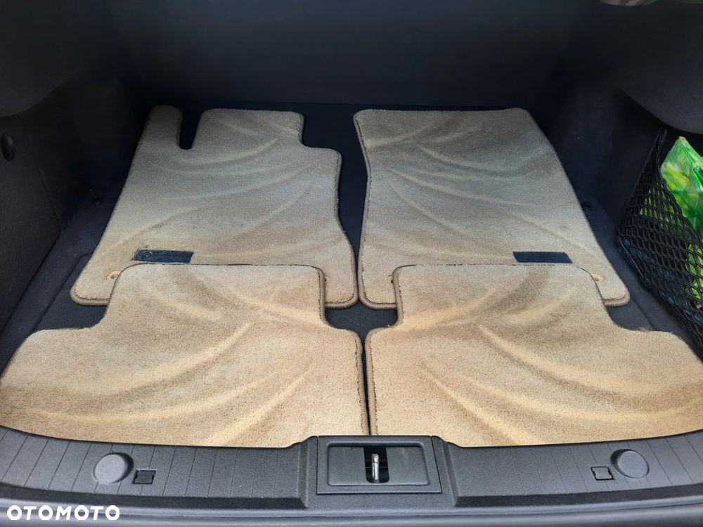 Mercedes-Benz CLS - 9