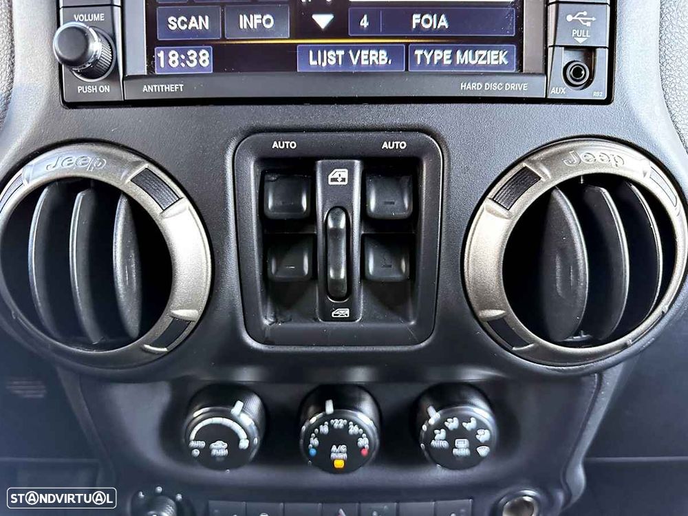 Jeep Wrangler Unlimited - 17