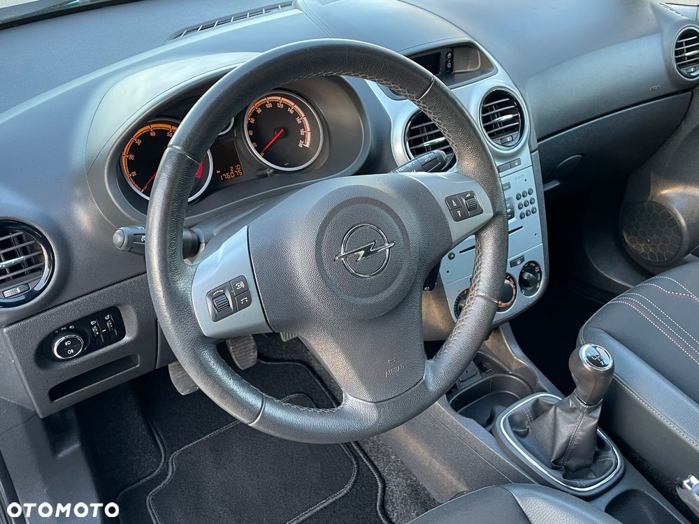 Opel Corsa 1.4 16V 150 Jahre - 8