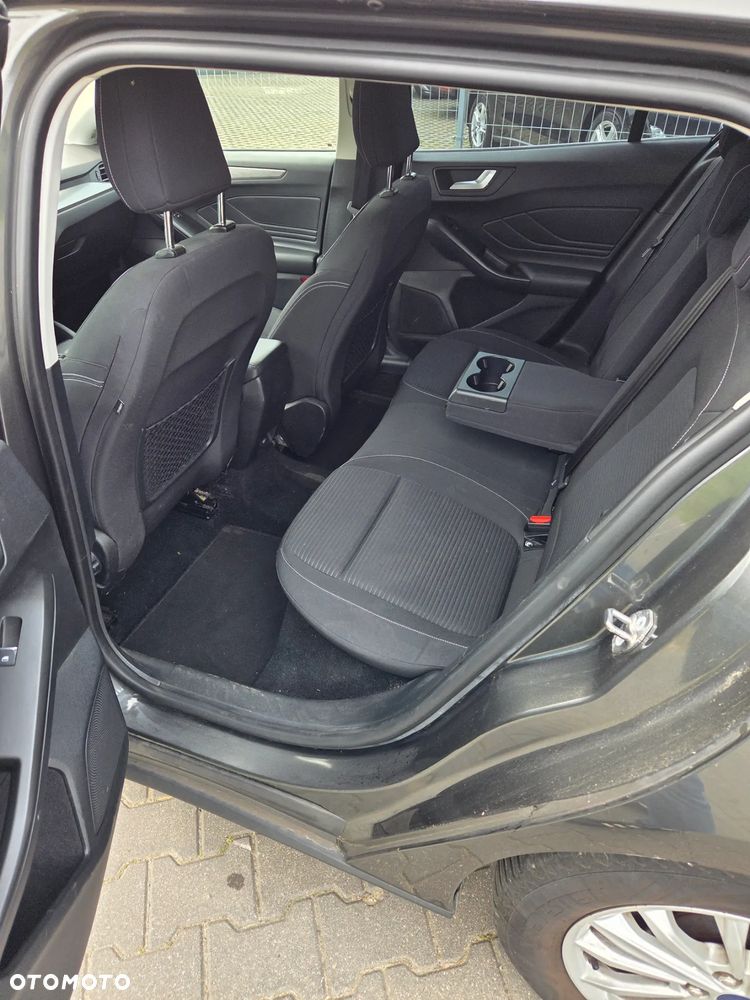 Ford Focus 1.5 EcoBoost Titanium - 6