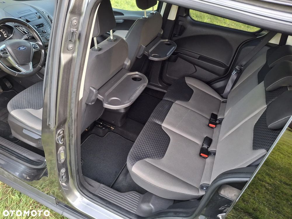 Ford Tourneo Courier 1.0 EcoBoost Titanium - 23