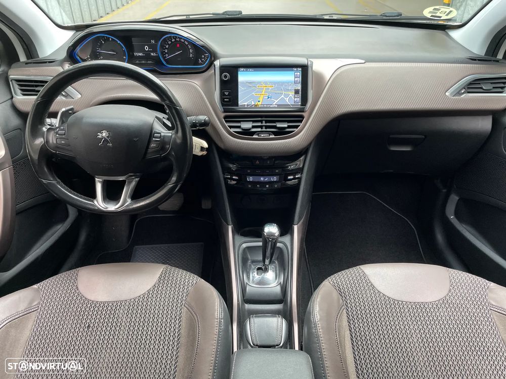 Peugeot 2008 1.6 e-HDi Allure 2-Tronic - 29