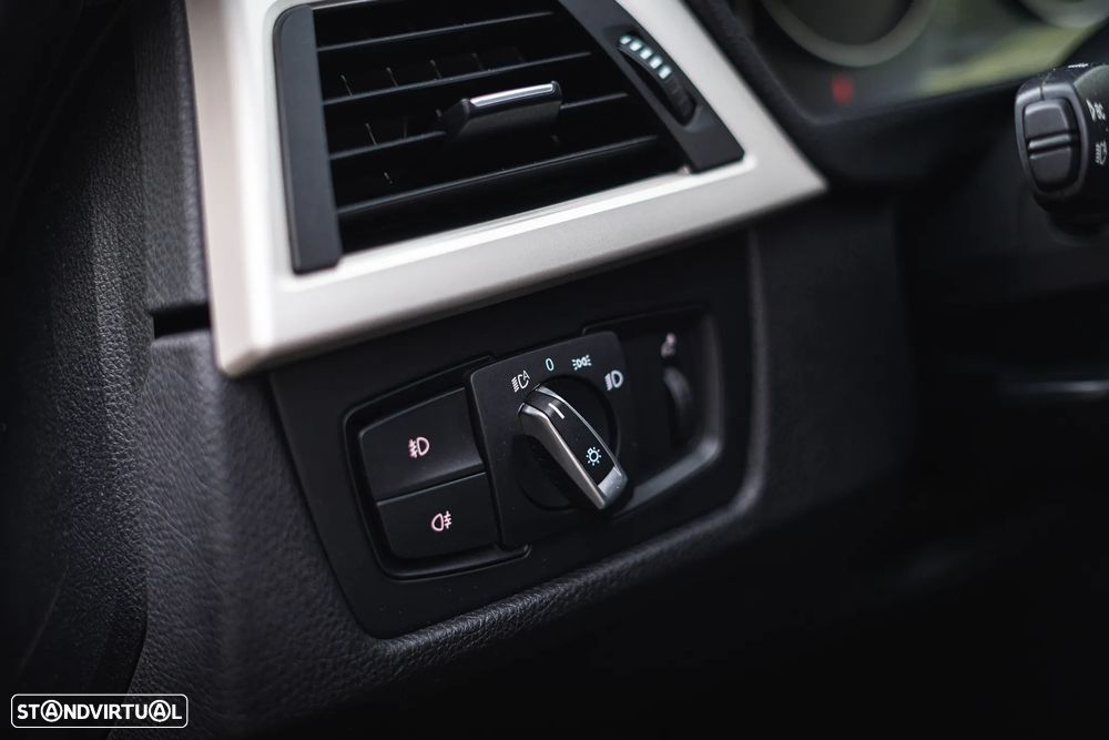 BMW 320 d Navigation Auto - 21