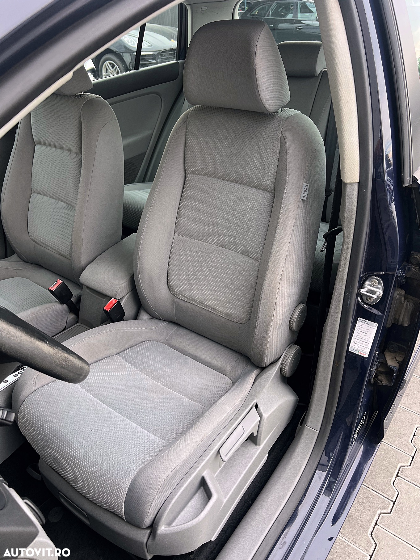 Volkswagen Golf Plus 2.0 TDI Comfortline DPF DSG - 18