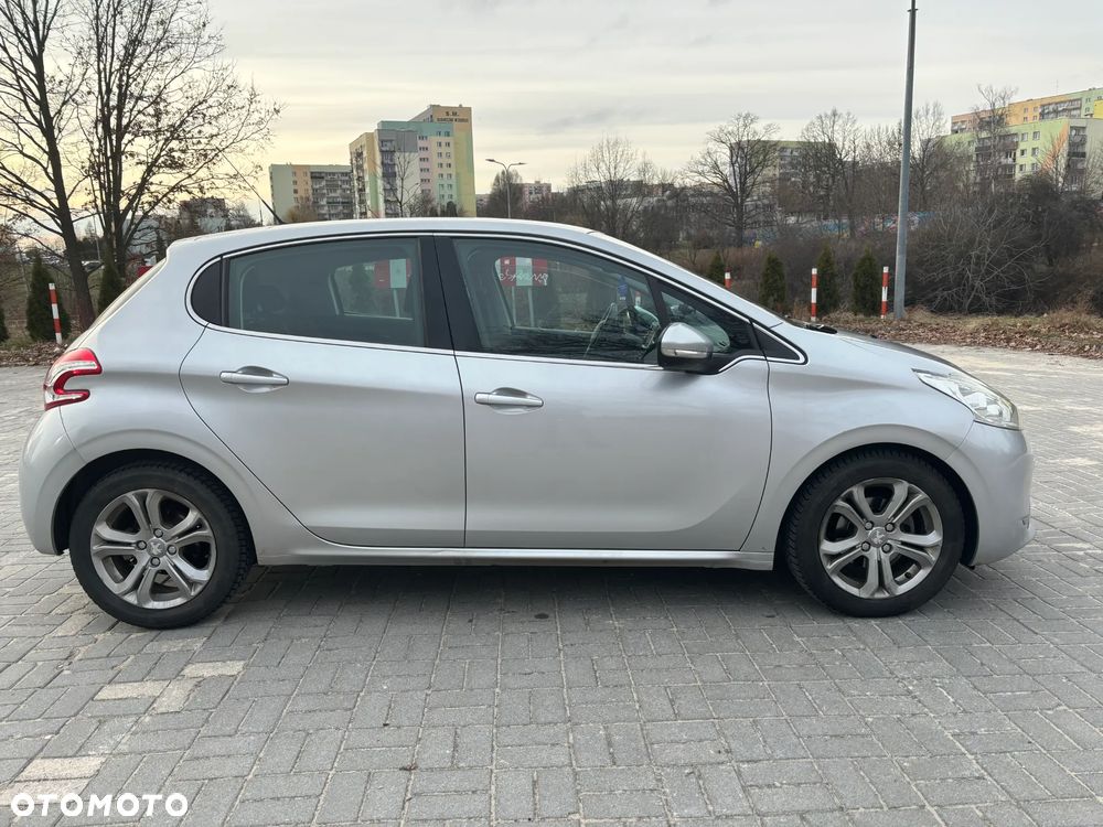 Peugeot 208 1.6 VTi Allure - 4