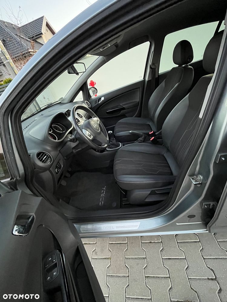 Opel Corsa 1.4 16V 150 Jahre - 7