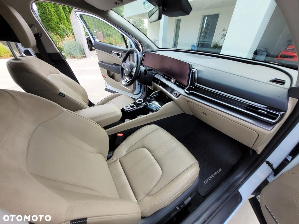 Kia Sportage 1.6 T-GDI HEV Business Line 4WD - 2