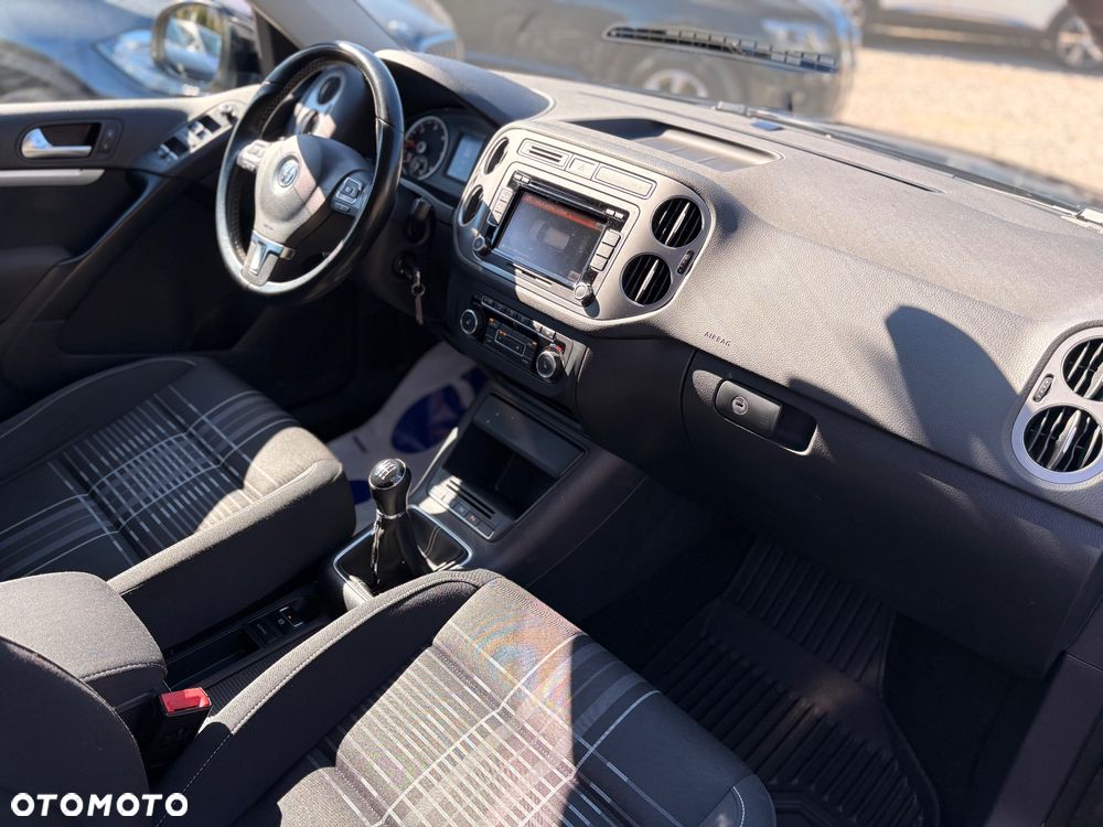 Volkswagen Tiguan 2.0 TDI DPF BlueMotion Technology Lounge Sport & Style - 19