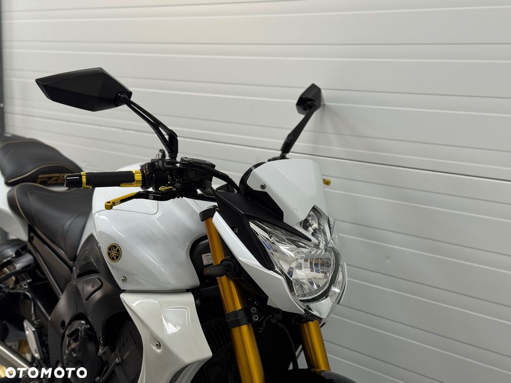 Yamaha FZ8 - 12