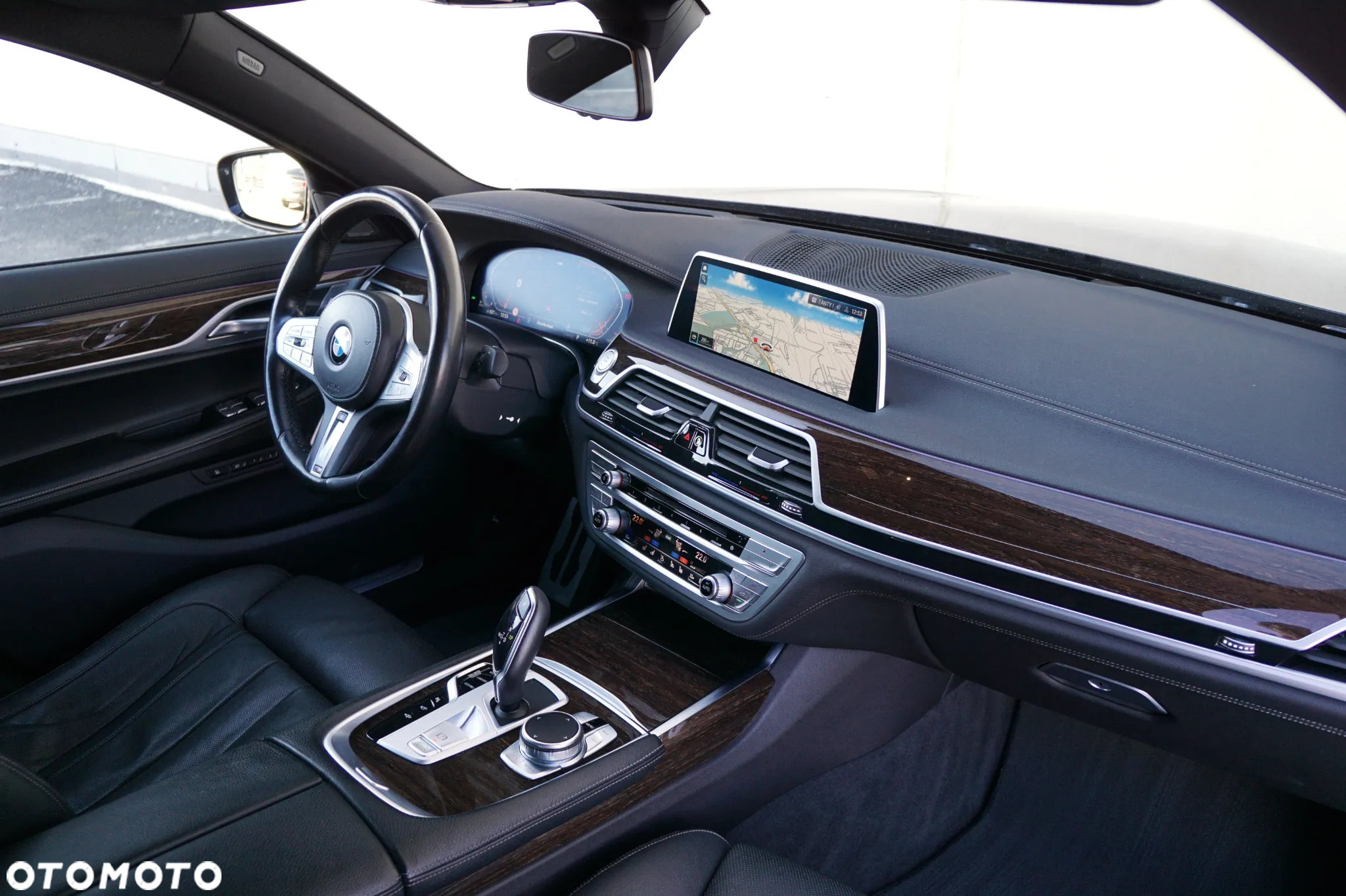 BMW Seria 7 - 26