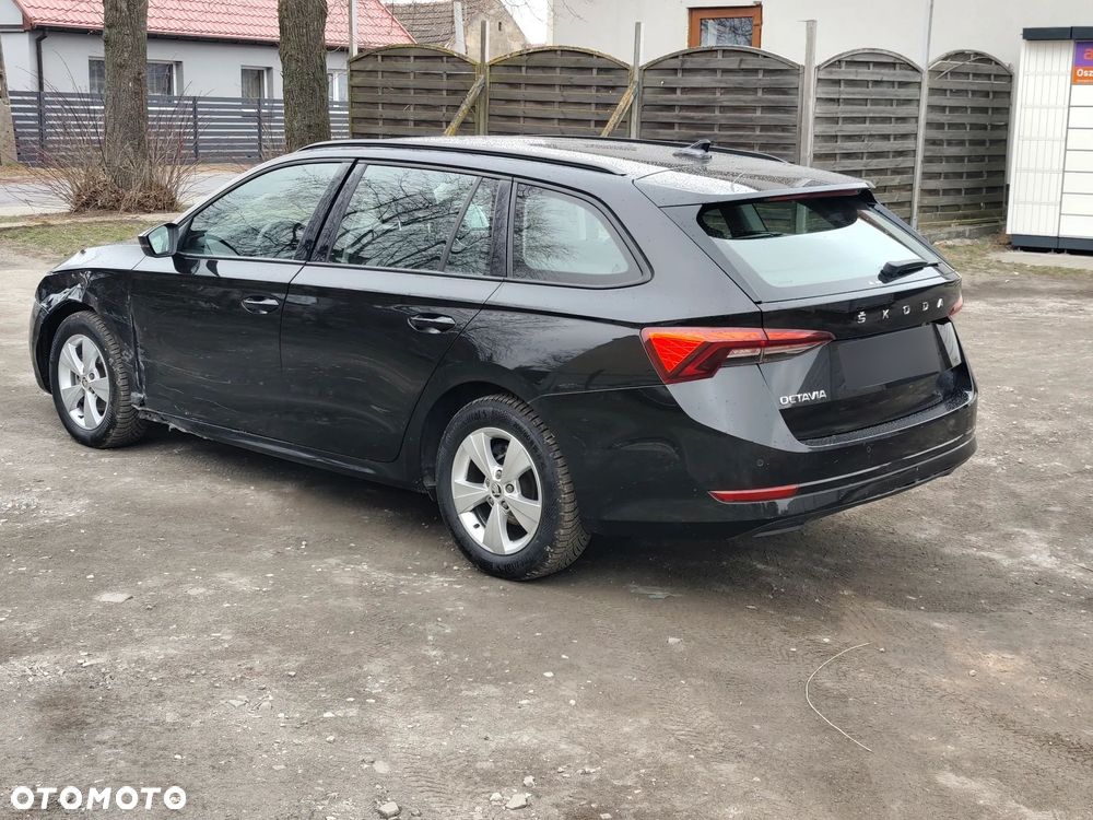 Skoda Octavia 2.0 TDI DSG Edition - 3