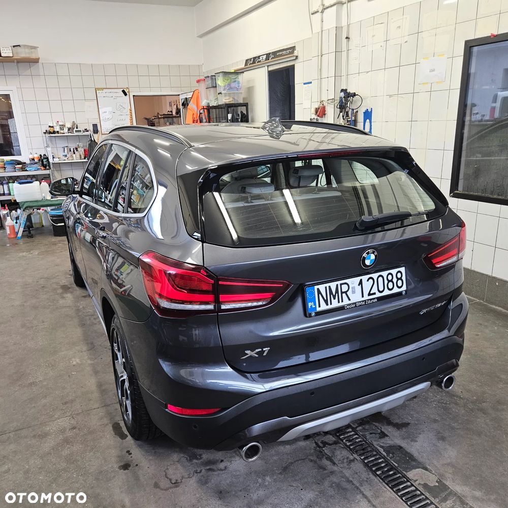 BMW X1 xDrive18d xLine - 6